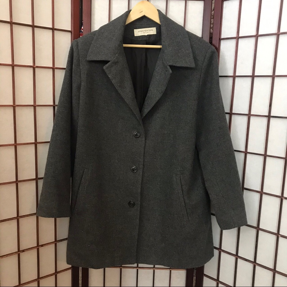 Jones New York Petite Wool Coat. Charcoal Grey.